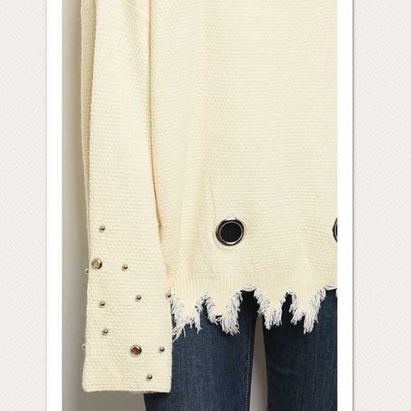 ⚠️only 1 left⚠️ wool blend boho grommet sweater L - Picture 5 of 8